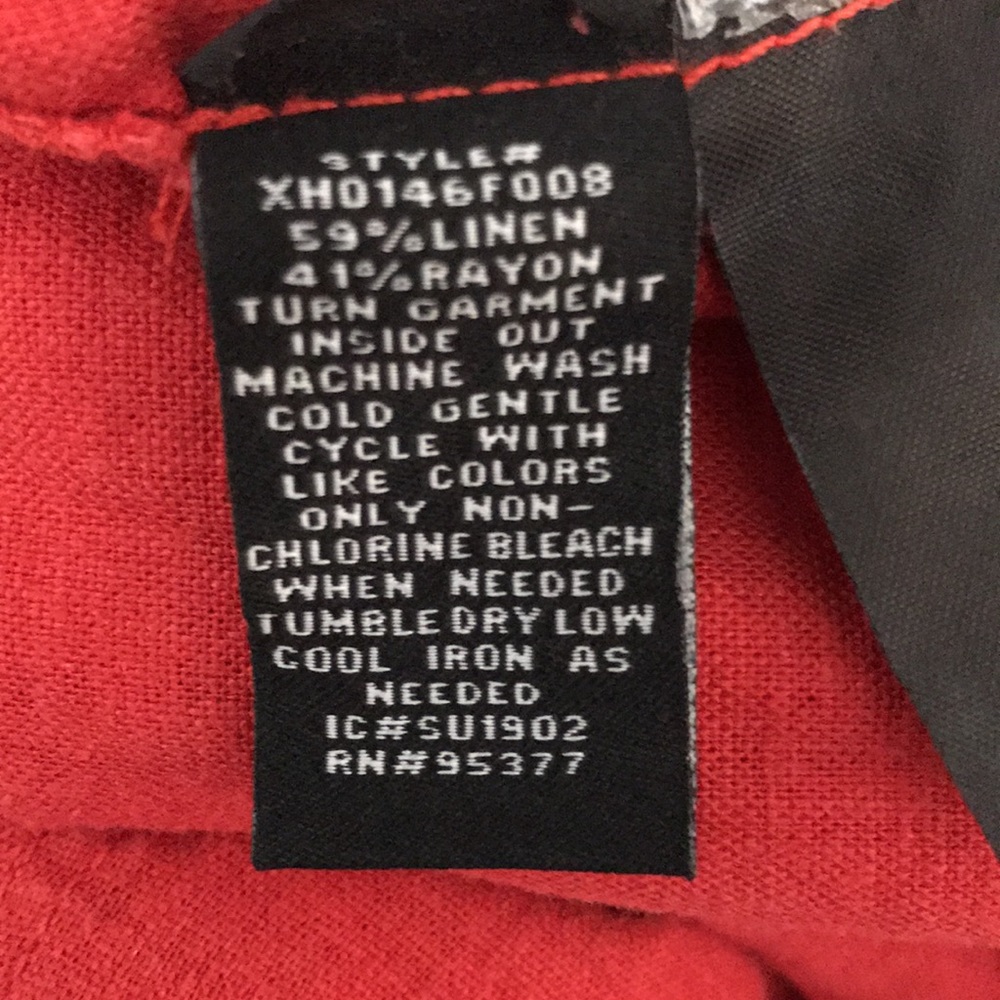 Sanctuary Shorts red includes belt, pockets, size large - Picture 7 of 7